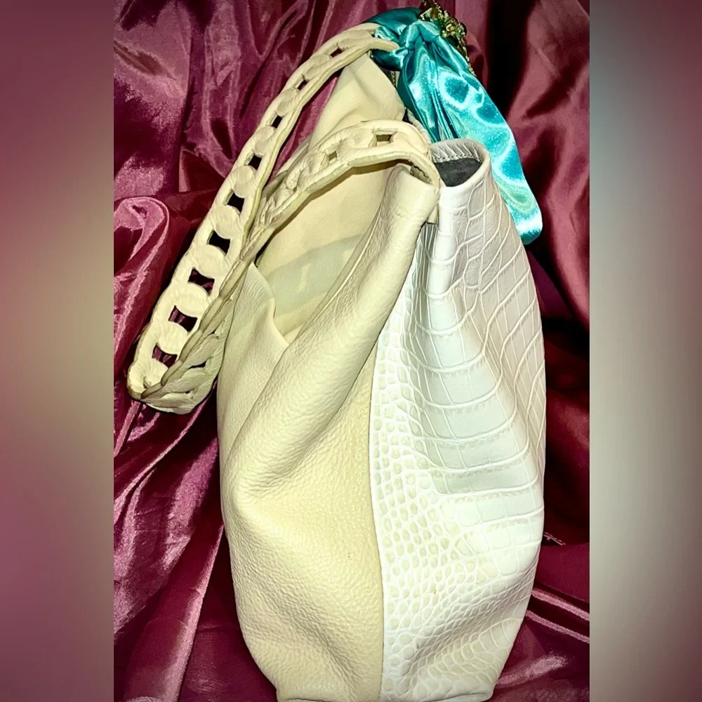 Vince Camuto Deeha Hobo Bag with VC Dust Bag - Picture 12 of 16